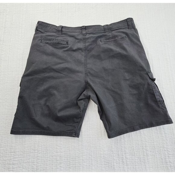 Wrangler Relaxed Fit Cargo Shorts Men's 42 Grey 7 Pockets 9" Inseam Utility EUC - Picture 2 of 13